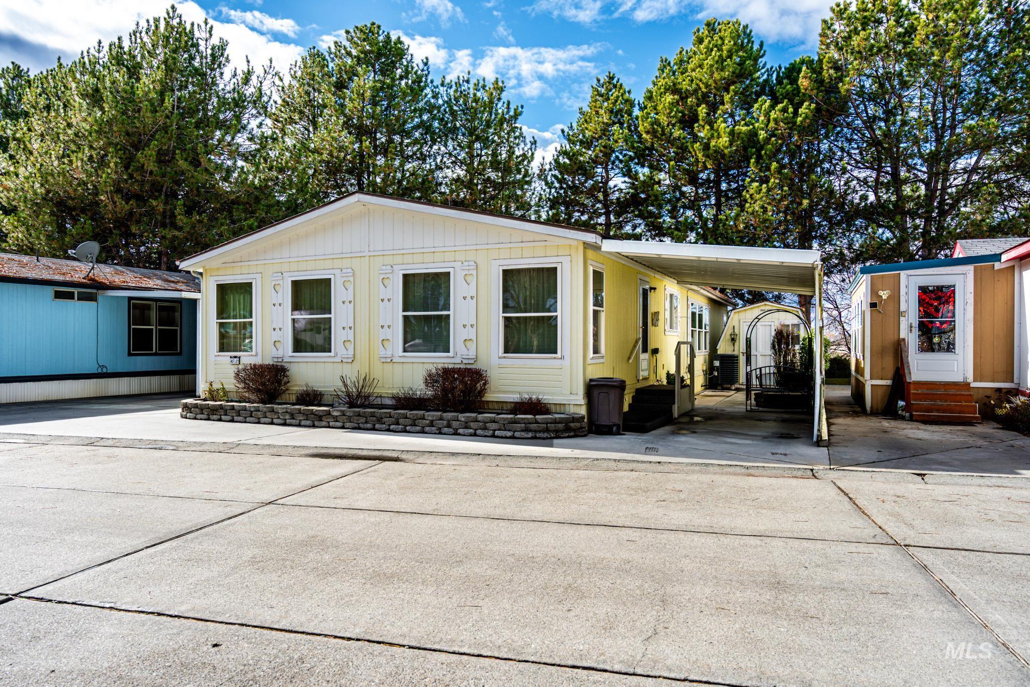 2701 N Alder Dr, Fruitland, Idaho 83619-0000, 2 Bedrooms, 2 Bathrooms, Residential For Sale, Price $149,999,MLS 98974562