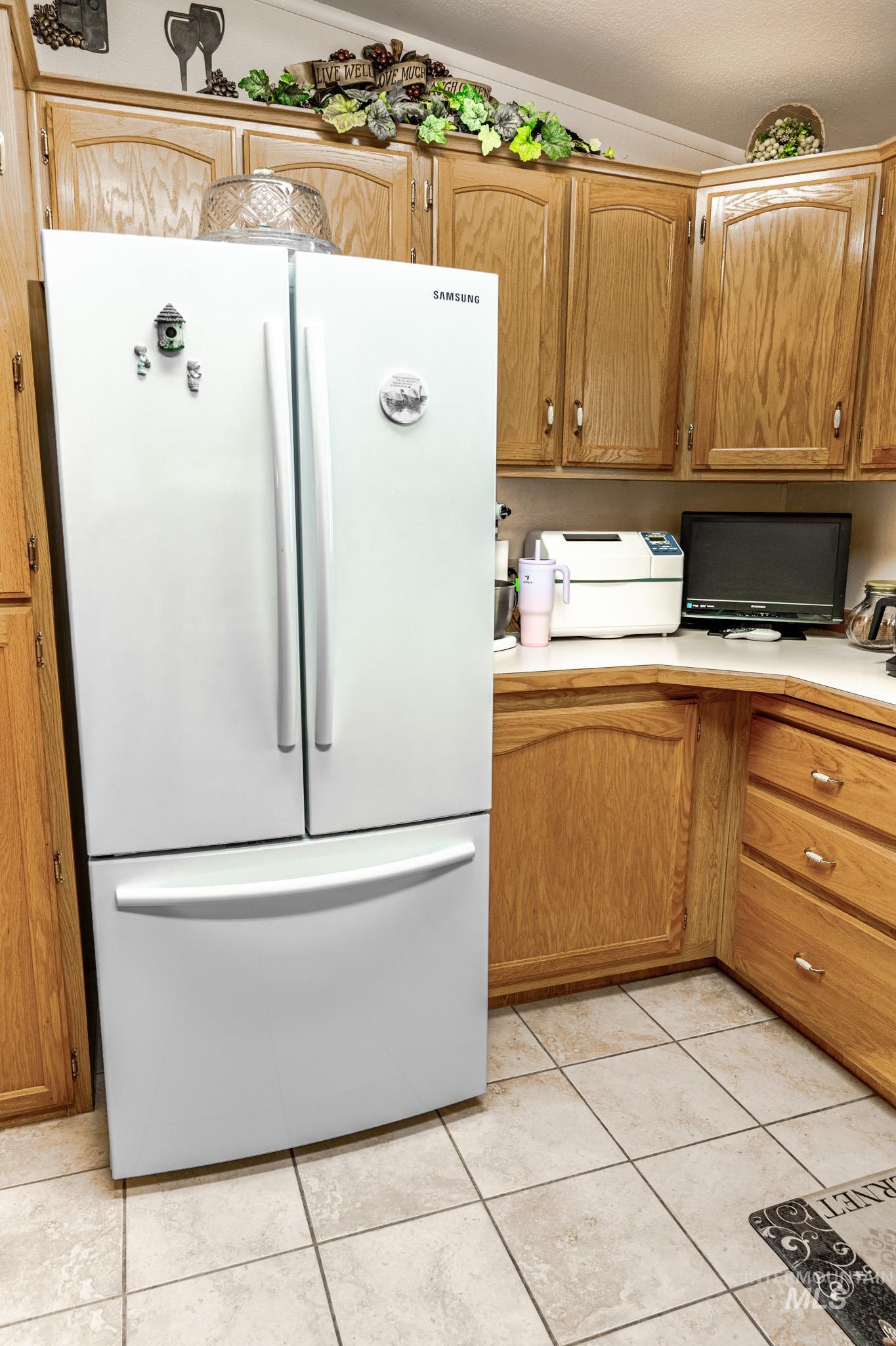 2701 N Alder Dr, Fruitland, Idaho 83619-0000, 2 Bedrooms, 2 Bathrooms, Residential For Sale, Price $149,999,MLS 98974562