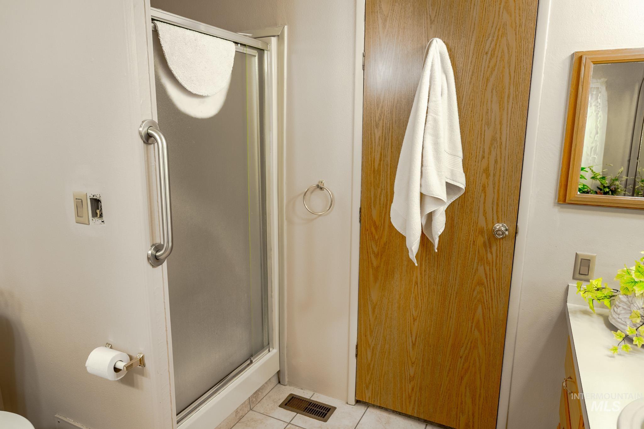 2701 N Alder Dr, Fruitland, Idaho 83619-0000, 2 Bedrooms, 2 Bathrooms, Residential For Sale, Price $149,999,MLS 98974562