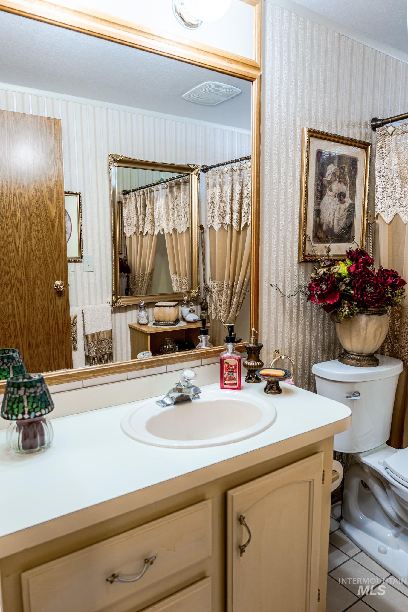 2701 N Alder Dr, Fruitland, Idaho 83619-0000, 2 Bedrooms, 2 Bathrooms, Residential For Sale, Price $149,999,MLS 98974562