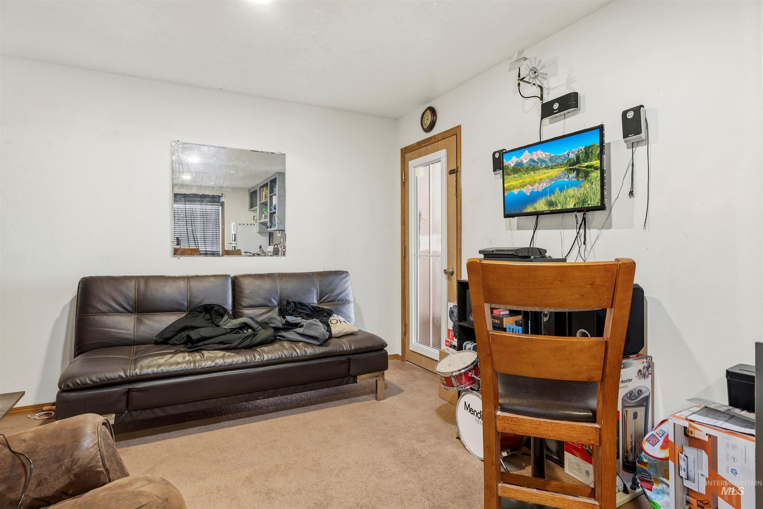 1071 Valley Court, Middleton, Idaho 83644, 3 Bedrooms, 2 Bathrooms, Residential For Sale, Price $325,000,MLS 98974563