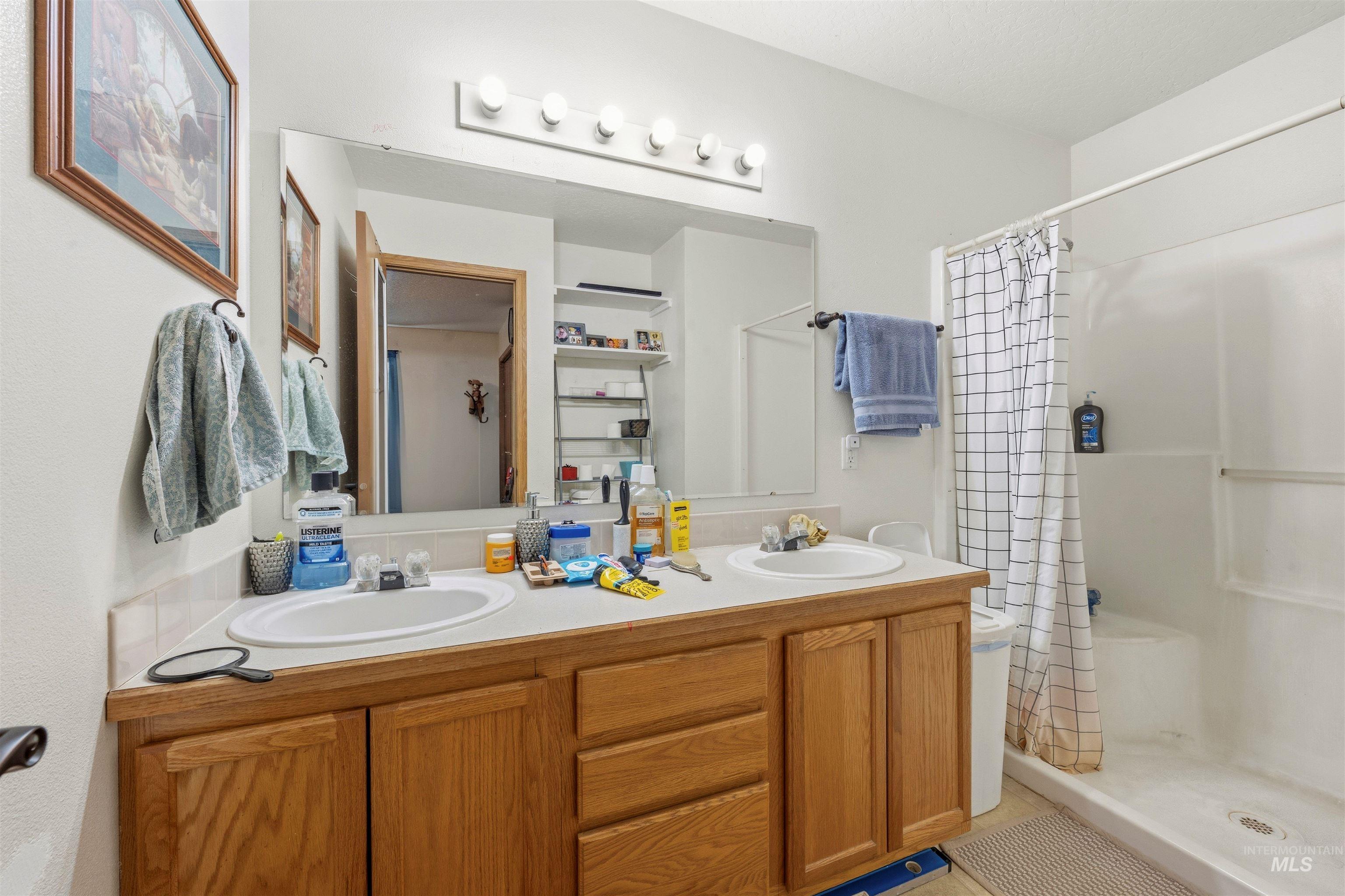 1071 Valley Court, Middleton, Idaho 83644, 1 Bedroom, 1 Bathroom, Residential Income For Sale, Price $325,000,MLS 98974564