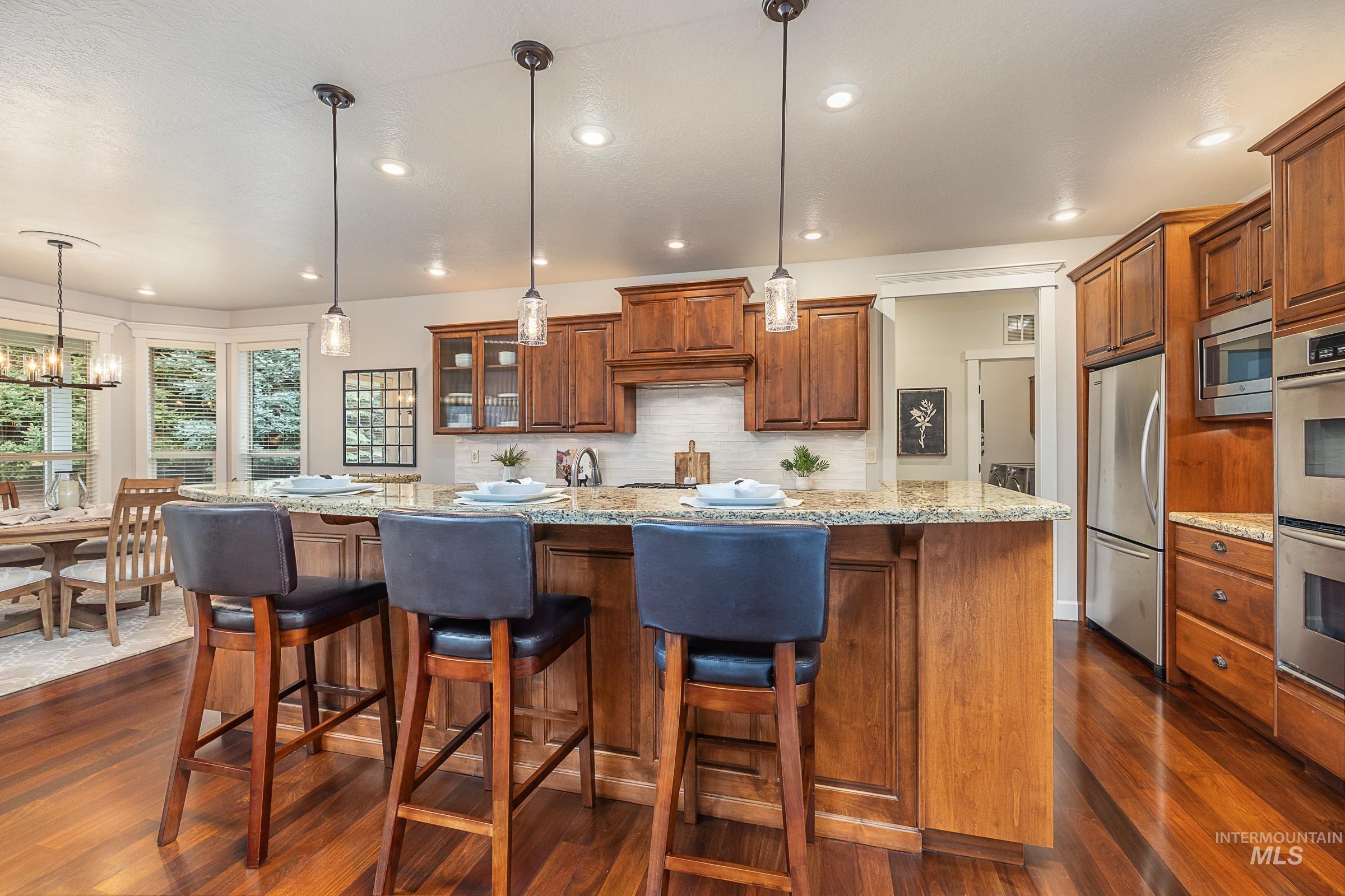 1536 E Daylesford Dr, Eagle, Idaho 83616, 5 Bedrooms, 4 Bathrooms, Residential For Sale, Price $1,100,000,MLS 98974566