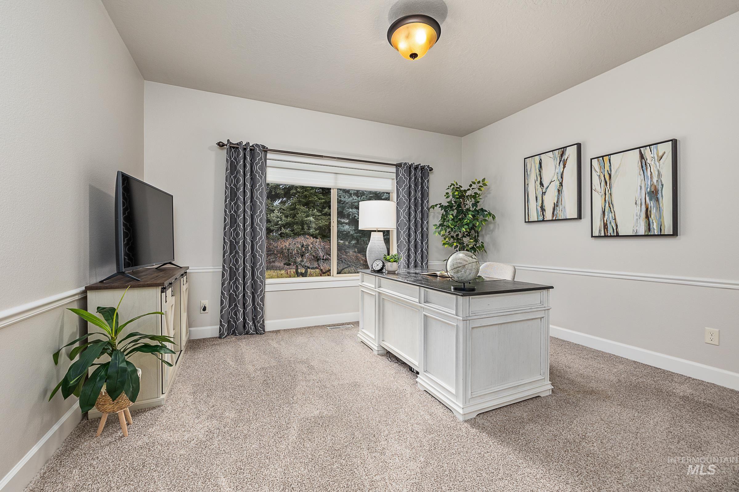 1536 E Daylesford Dr, Eagle, Idaho 83616, 5 Bedrooms, 4 Bathrooms, Residential For Sale, Price $1,100,000,MLS 98974566