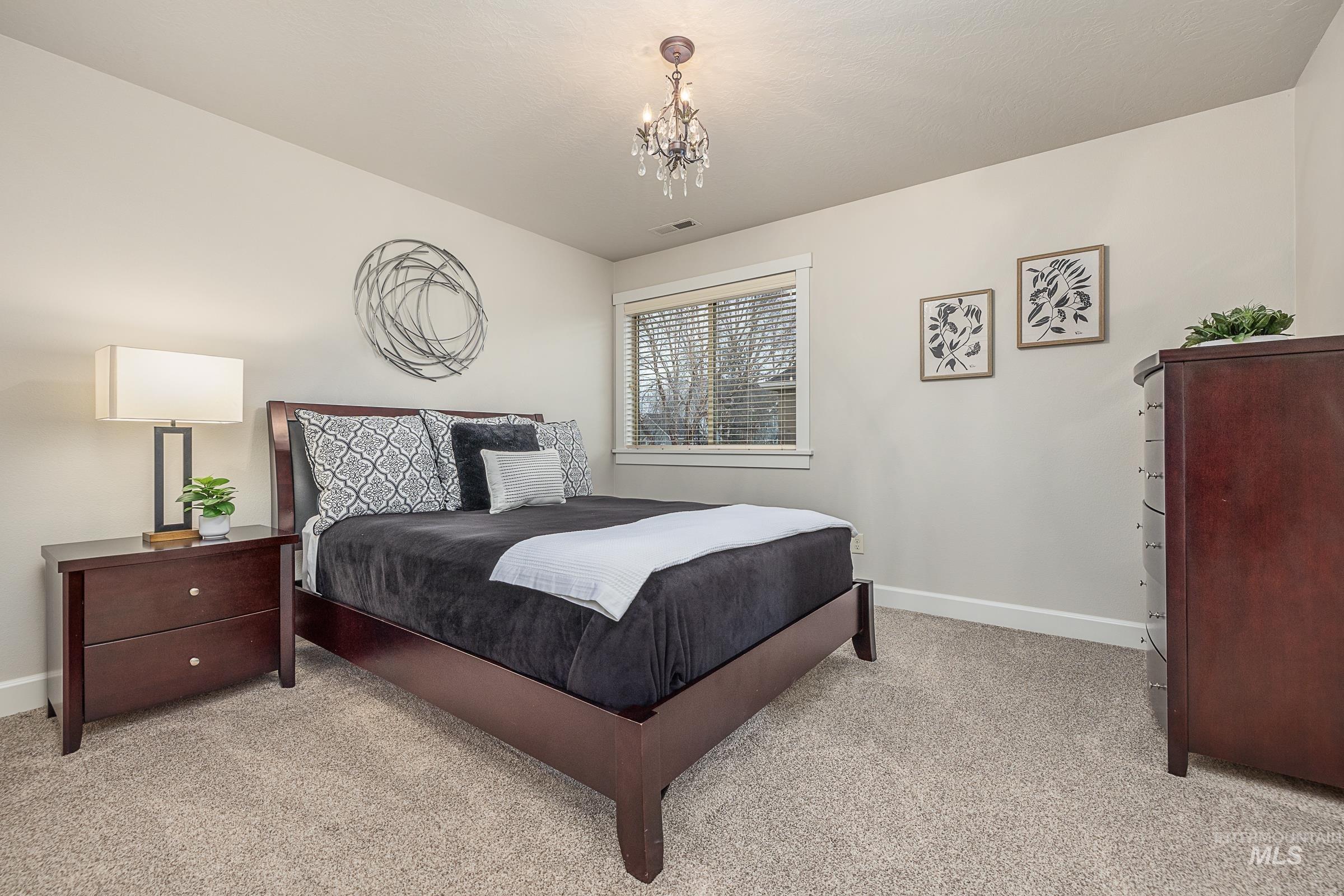 1536 E Daylesford Dr, Eagle, Idaho 83616, 5 Bedrooms, 4 Bathrooms, Residential For Sale, Price $1,100,000,MLS 98974566