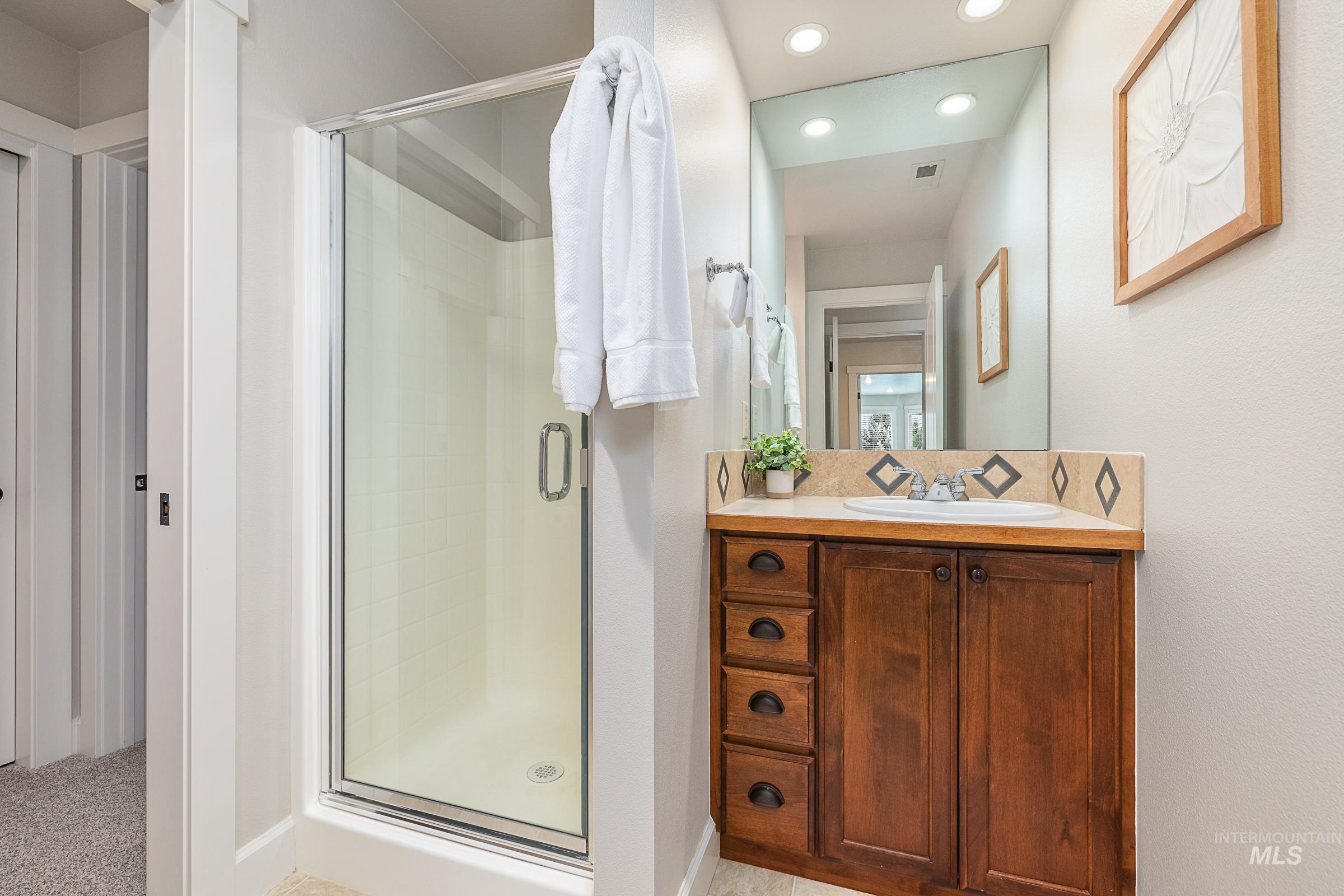 1536 E Daylesford Dr, Eagle, Idaho 83616, 5 Bedrooms, 4 Bathrooms, Residential For Sale, Price $1,100,000,MLS 98974566