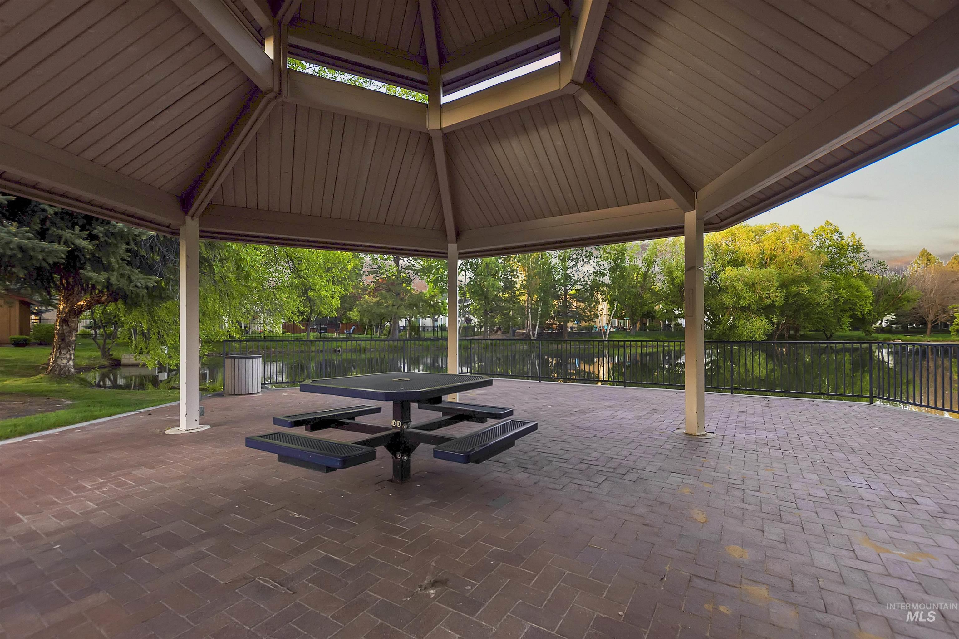 1536 E Daylesford Dr, Eagle, Idaho 83616, 5 Bedrooms, 4 Bathrooms, Residential For Sale, Price $1,100,000,MLS 98974566