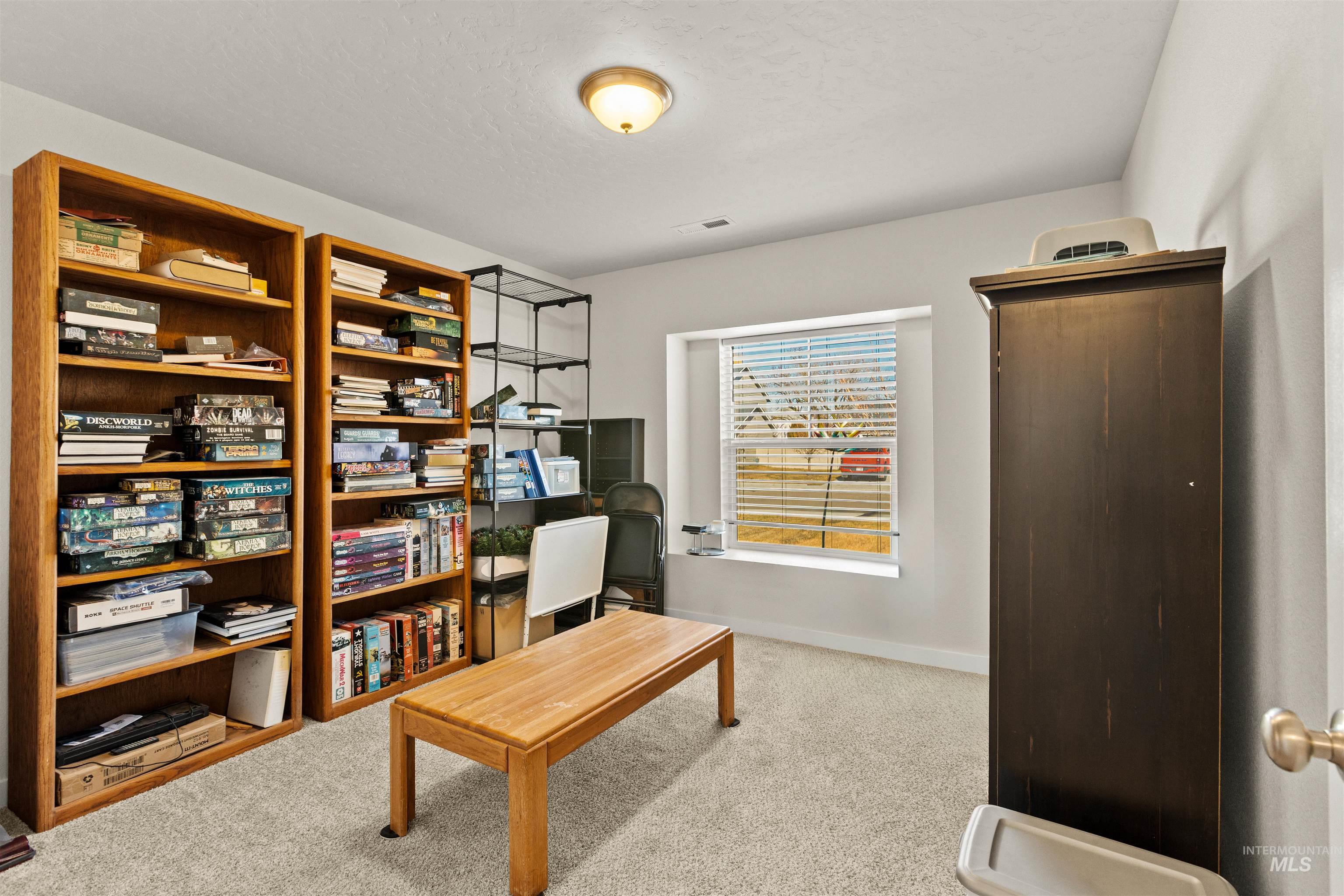 11917 W Teratai, Star, Idaho 83669, 4 Bedrooms, 2 Bathrooms, Residential For Sale, Price $440,000, 98974567