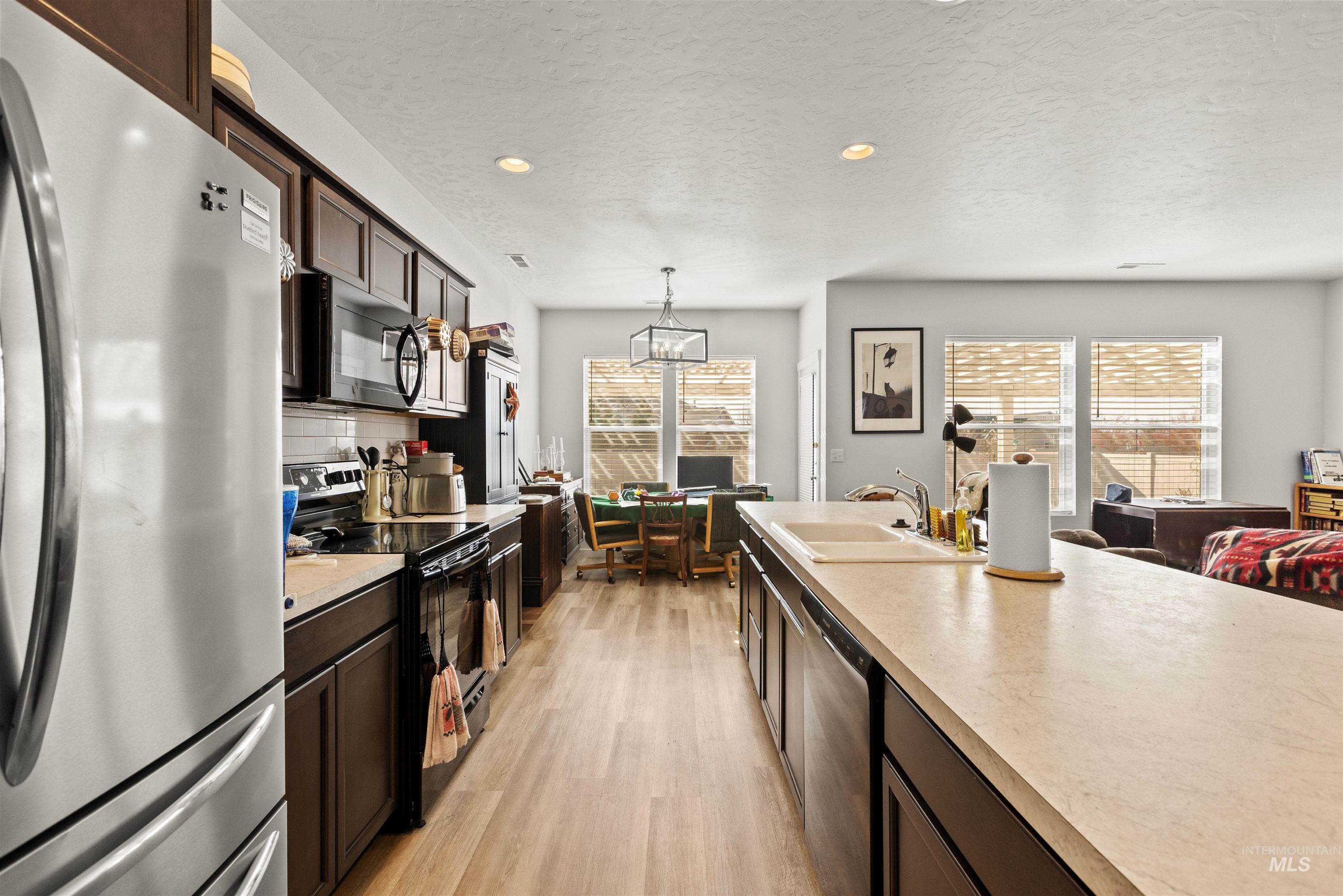 11917 W Teratai, Star, Idaho 83669, 4 Bedrooms, 2 Bathrooms, Residential For Sale, Price $440,000, 98974567