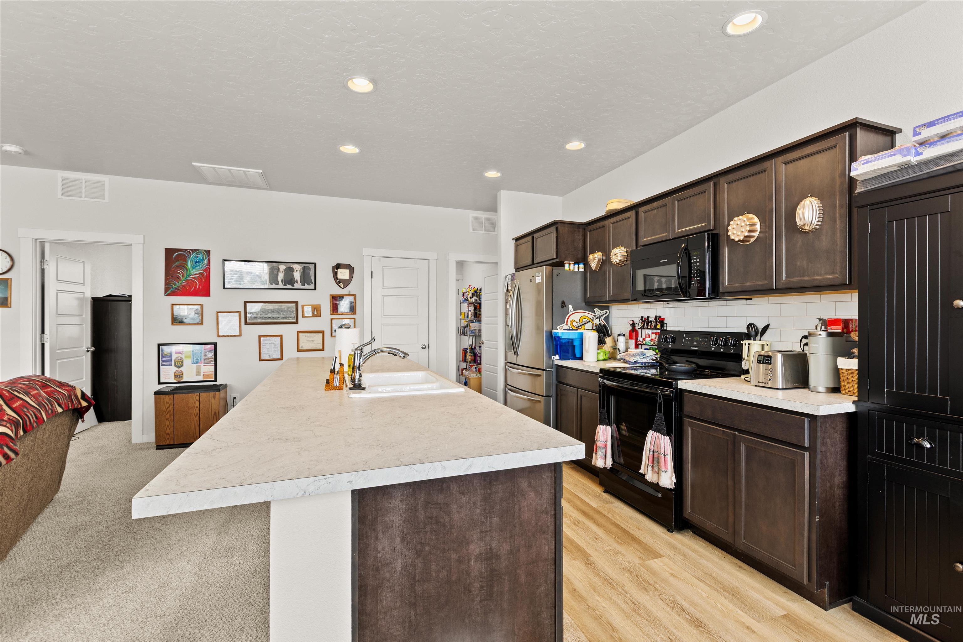 11917 W Teratai, Star, Idaho 83669, 4 Bedrooms, 2 Bathrooms, Residential For Sale, Price $440,000, 98974567