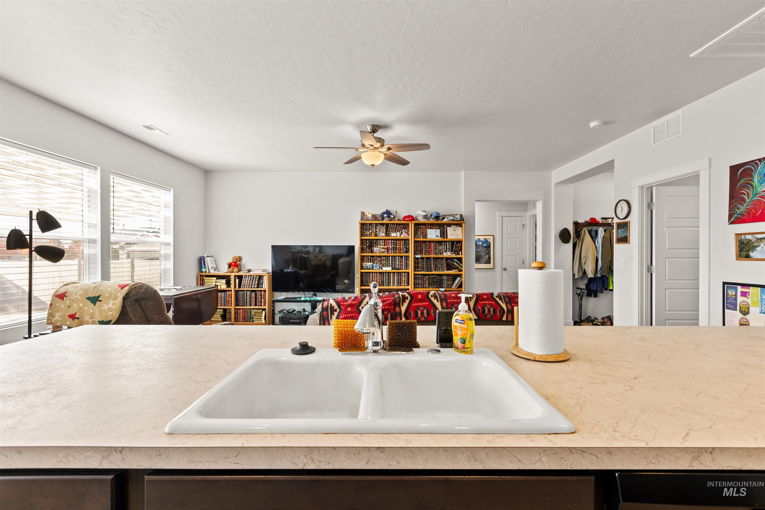 11917 W Teratai, Star, Idaho 83669, 4 Bedrooms, 2 Bathrooms, Residential For Sale, Price $440,000, 98974567