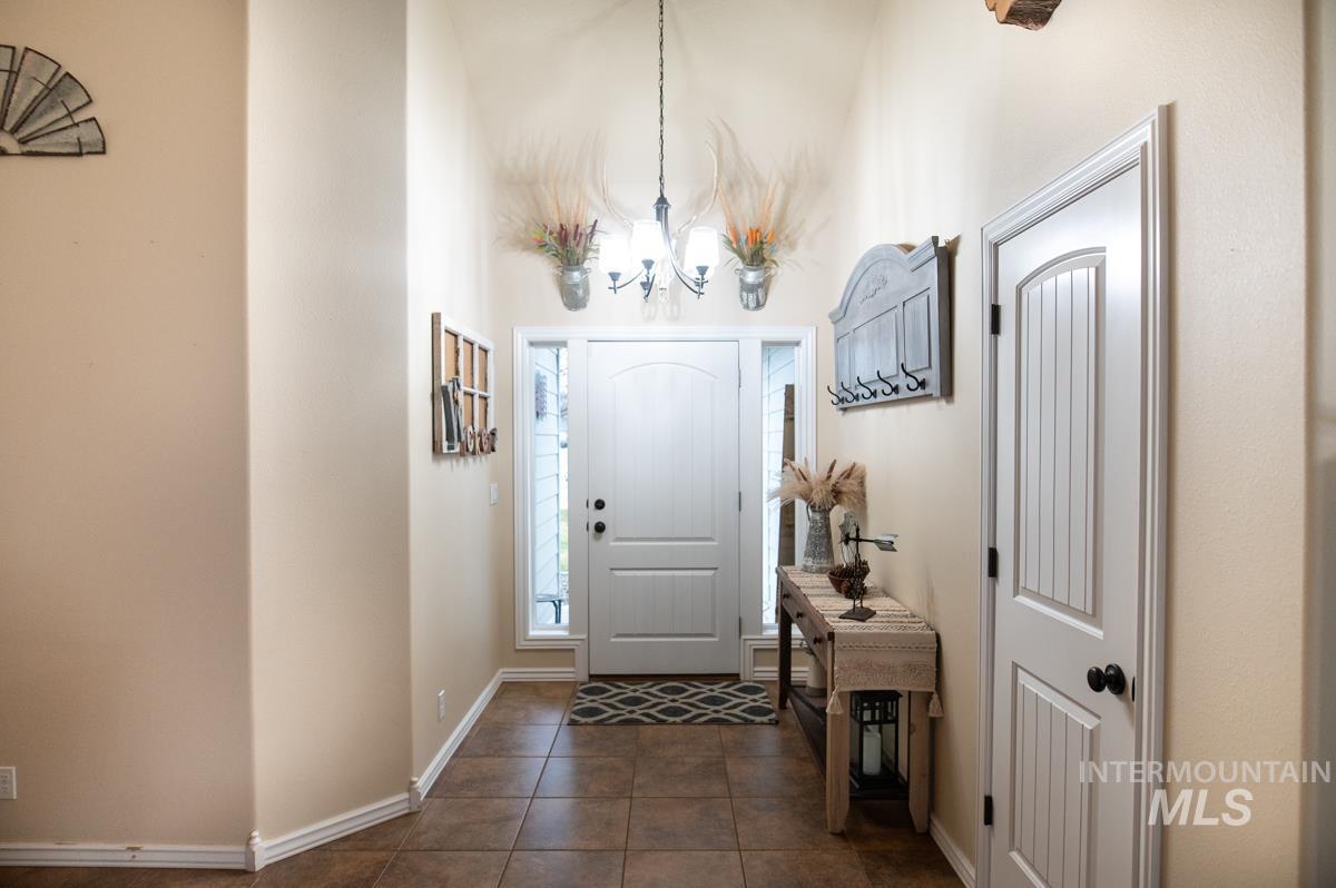 2061 Uehlin Dr, Payette, Idaho 83661, 3 Bedrooms, 2.5 Bathrooms, Residential For Sale, Price $425,000, 98974569