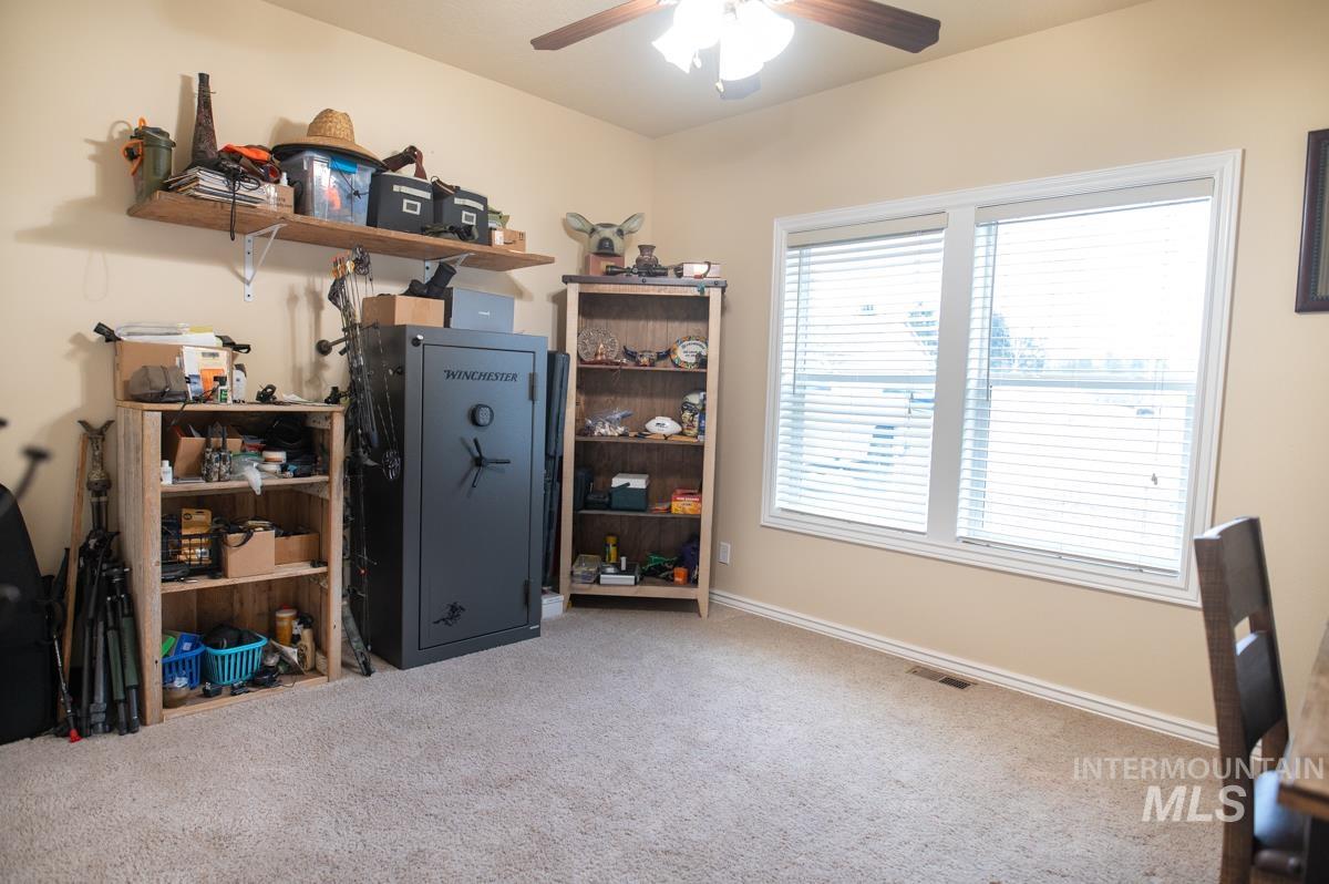 2061 Uehlin Dr, Payette, Idaho 83661, 3 Bedrooms, 2.5 Bathrooms, Residential For Sale, Price $425,000, 98974569