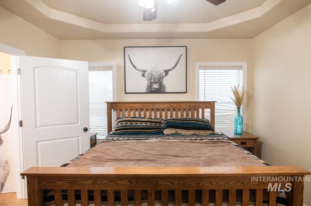 2061 Uehlin Dr, Payette, Idaho 83661, 3 Bedrooms, 2.5 Bathrooms, Residential For Sale, Price $425,000, 98974569