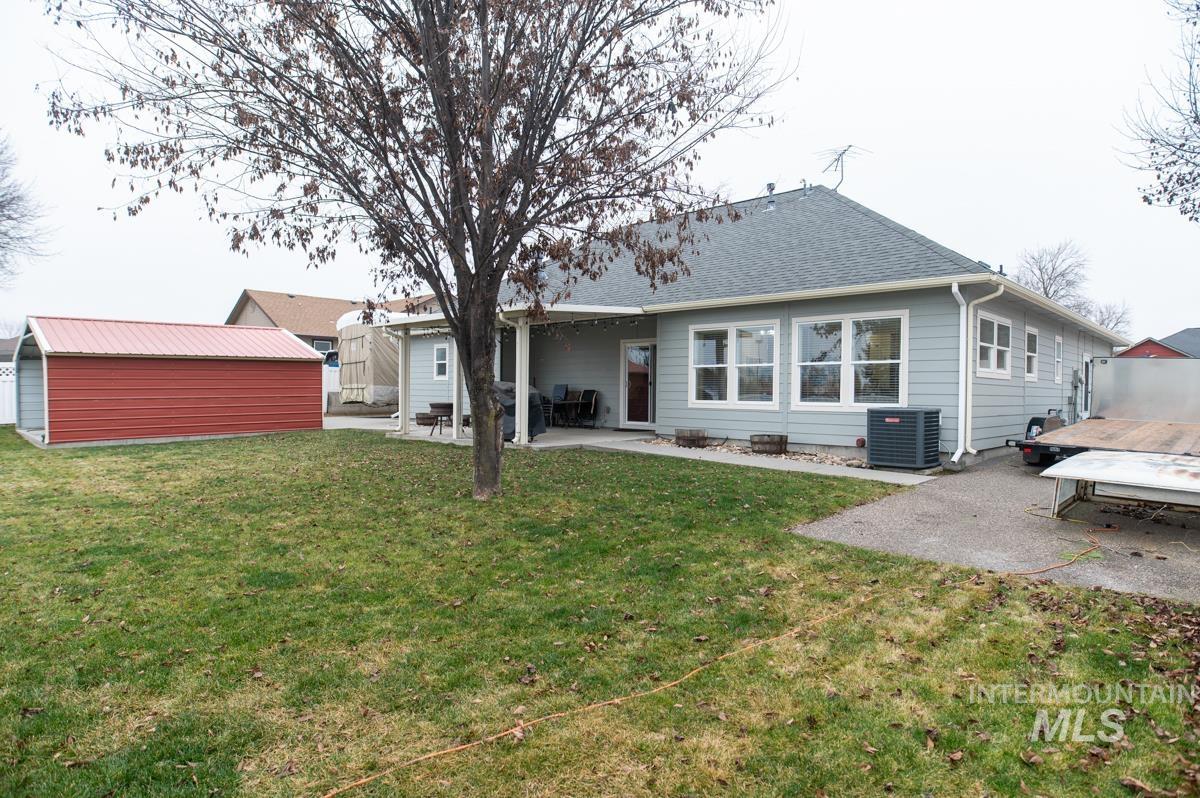 2061 Uehlin Dr, Payette, Idaho 83661, 3 Bedrooms, 2.5 Bathrooms, Residential For Sale, Price $425,000, 98974569