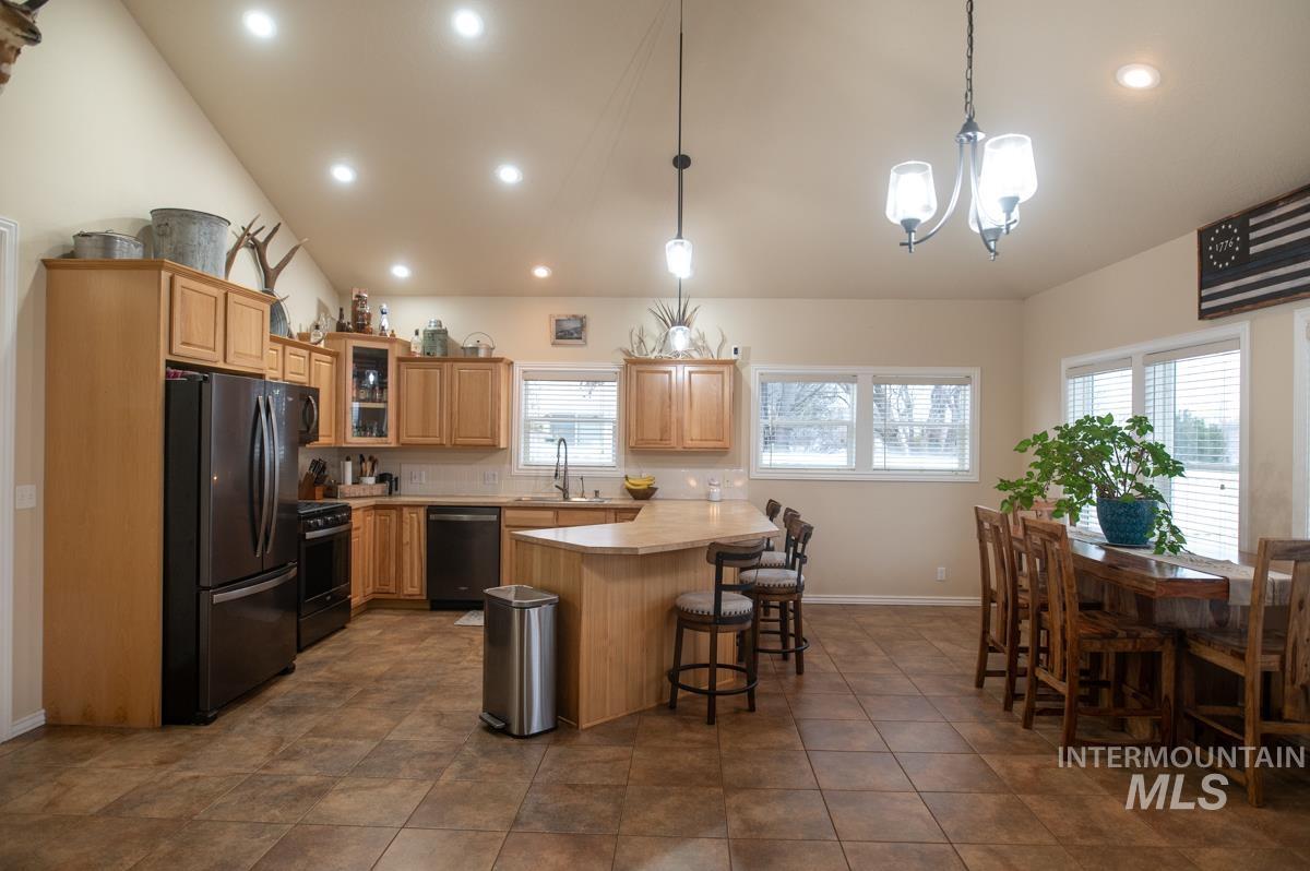 2061 Uehlin Dr, Payette, Idaho 83661, 3 Bedrooms, 2.5 Bathrooms, Residential For Sale, Price $425,000, 98974569