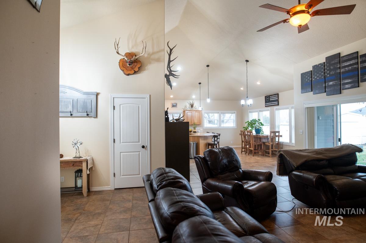 2061 Uehlin Dr, Payette, Idaho 83661, 3 Bedrooms, 2.5 Bathrooms, Residential For Sale, Price $425,000, 98974569