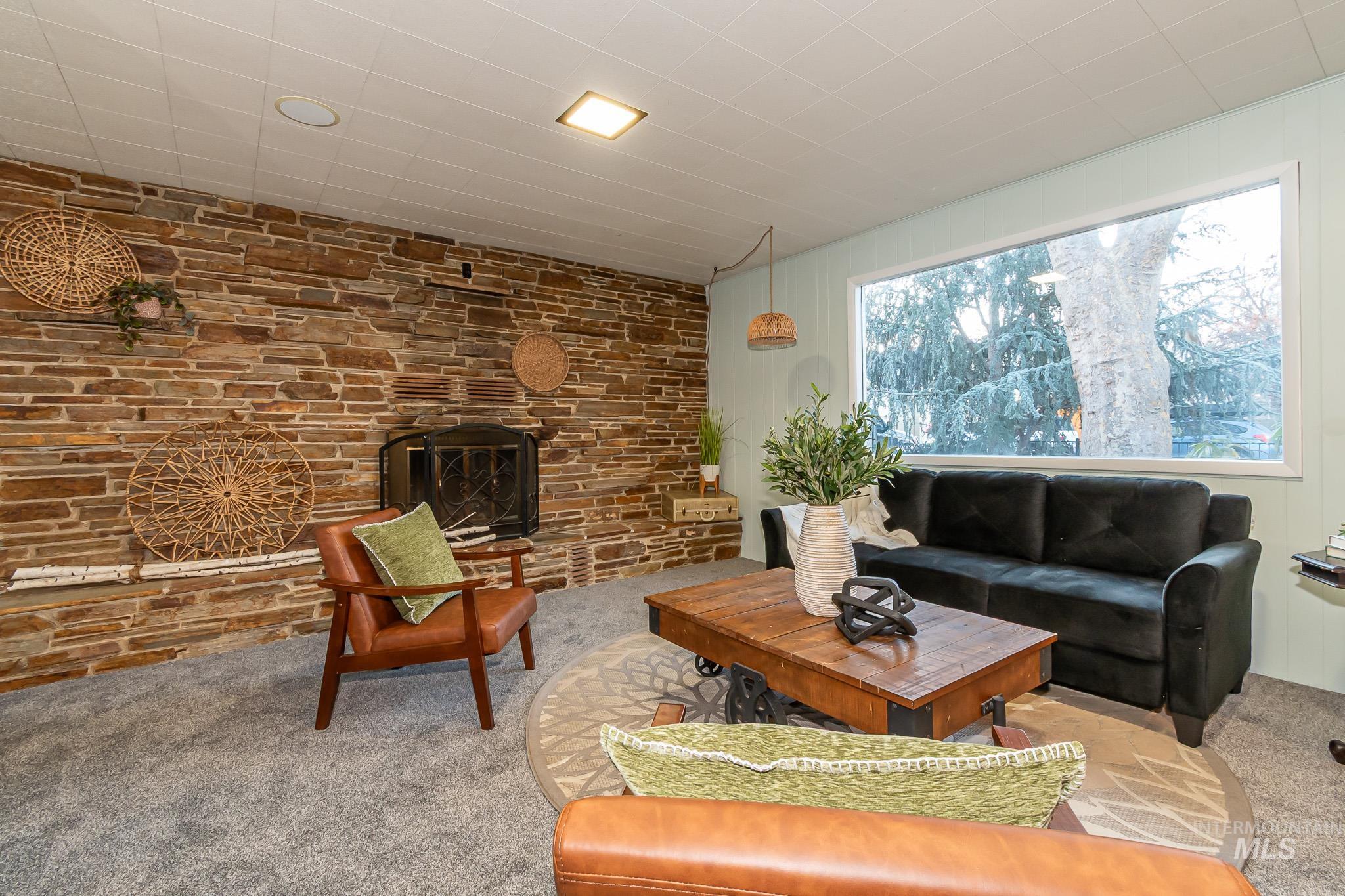 3920 W Dorian, Boise, Idaho 83705-2944, 3 Bedrooms, 2 Bathrooms, Residential For Sale, Price $448,000, 98974570