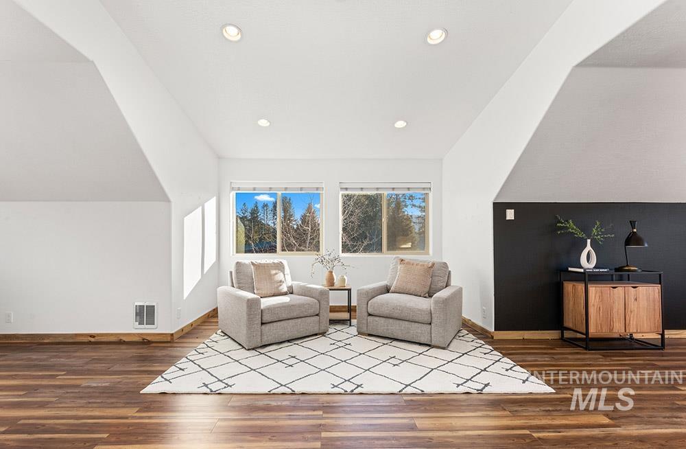 3 Boone Rd, Garden Valley, Idaho 83622, 3 Bedrooms, 2 Bathrooms, Residential For Sale, Price $689,900, 98974574