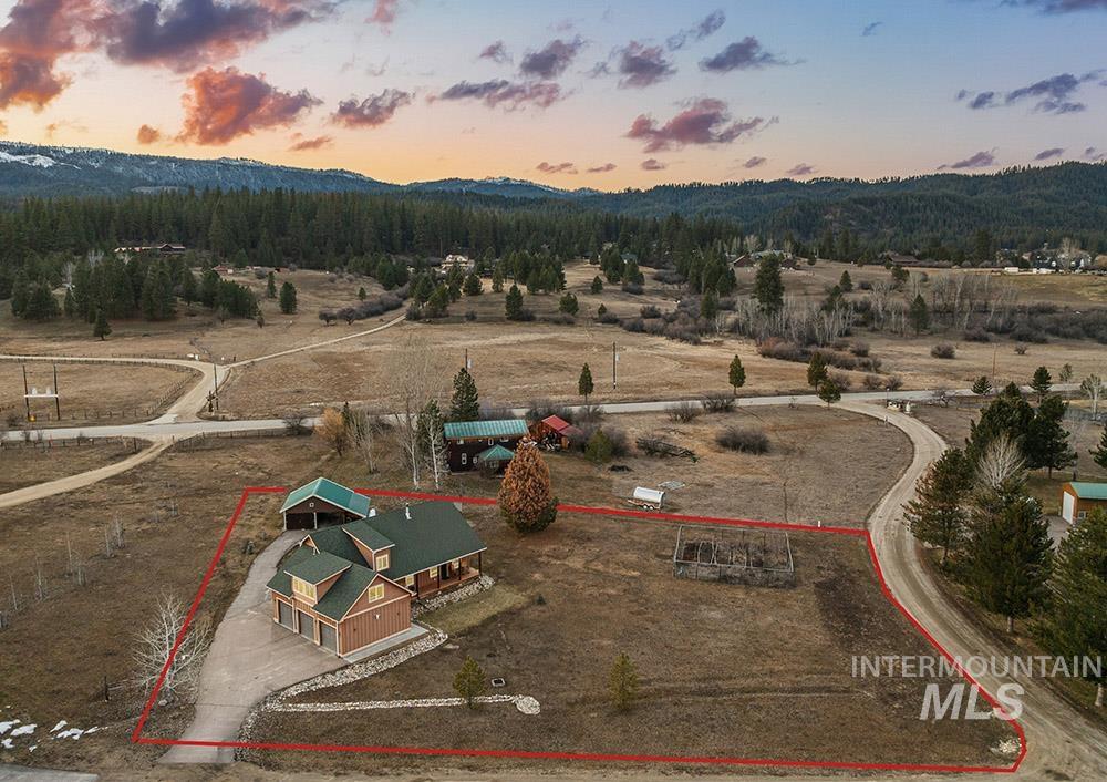 3 Boone Rd, Garden Valley, Idaho 83622, 3 Bedrooms, 2 Bathrooms, Residential For Sale, Price $689,900, 98974574