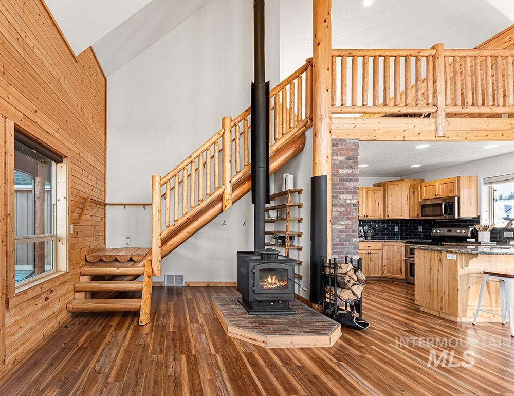 3 Boone Rd, Garden Valley, Idaho 83622, 3 Bedrooms, 2 Bathrooms, Residential For Sale, Price $689,900, 98974574