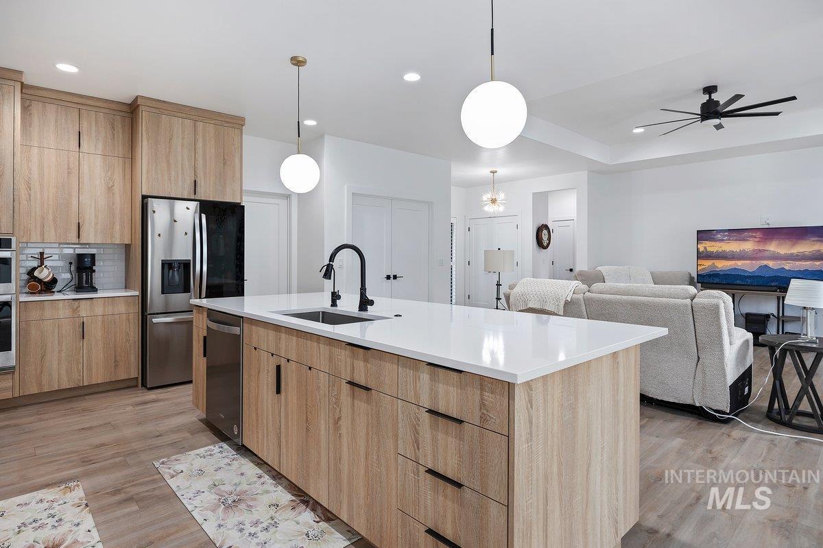 1011 Gem Avenue, Kimberly, Idaho 83341, 3 Bedrooms, 2 Bathrooms, Residential For Sale, Price $474,900,MLS 98974579