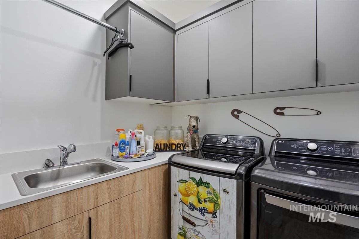 1011 Gem Avenue, Kimberly, Idaho 83341, 3 Bedrooms, 2 Bathrooms, Residential For Sale, Price $474,900,MLS 98974579