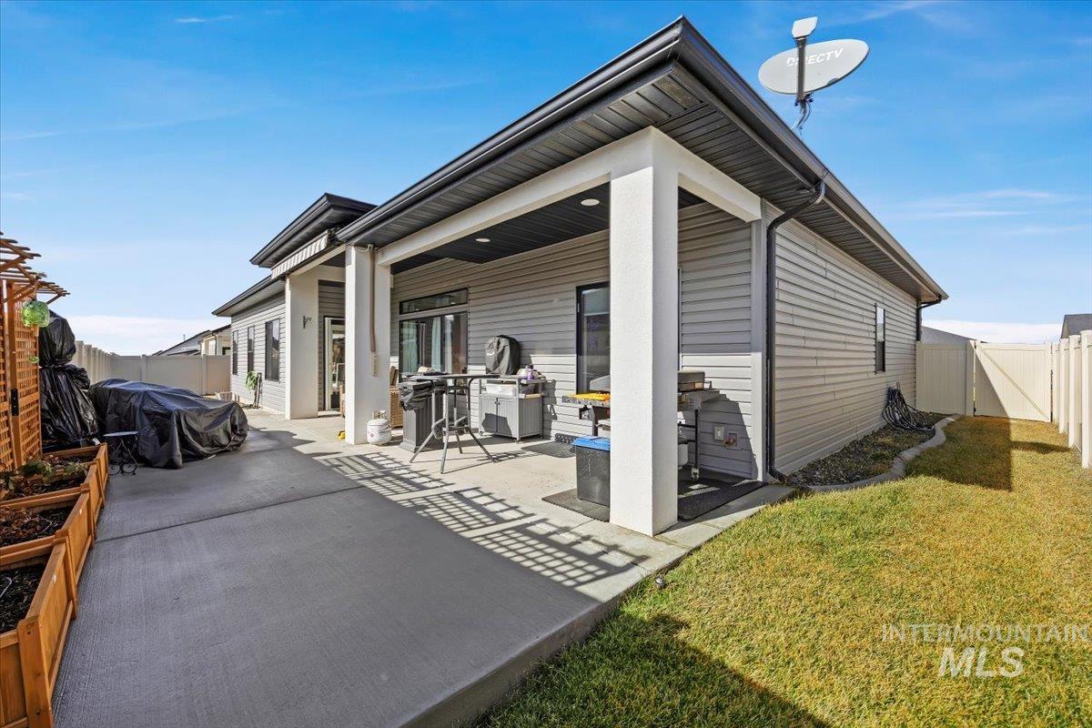 1011 Gem Avenue, Kimberly, Idaho 83341, 3 Bedrooms, 2 Bathrooms, Residential For Sale, Price $474,900,MLS 98974579