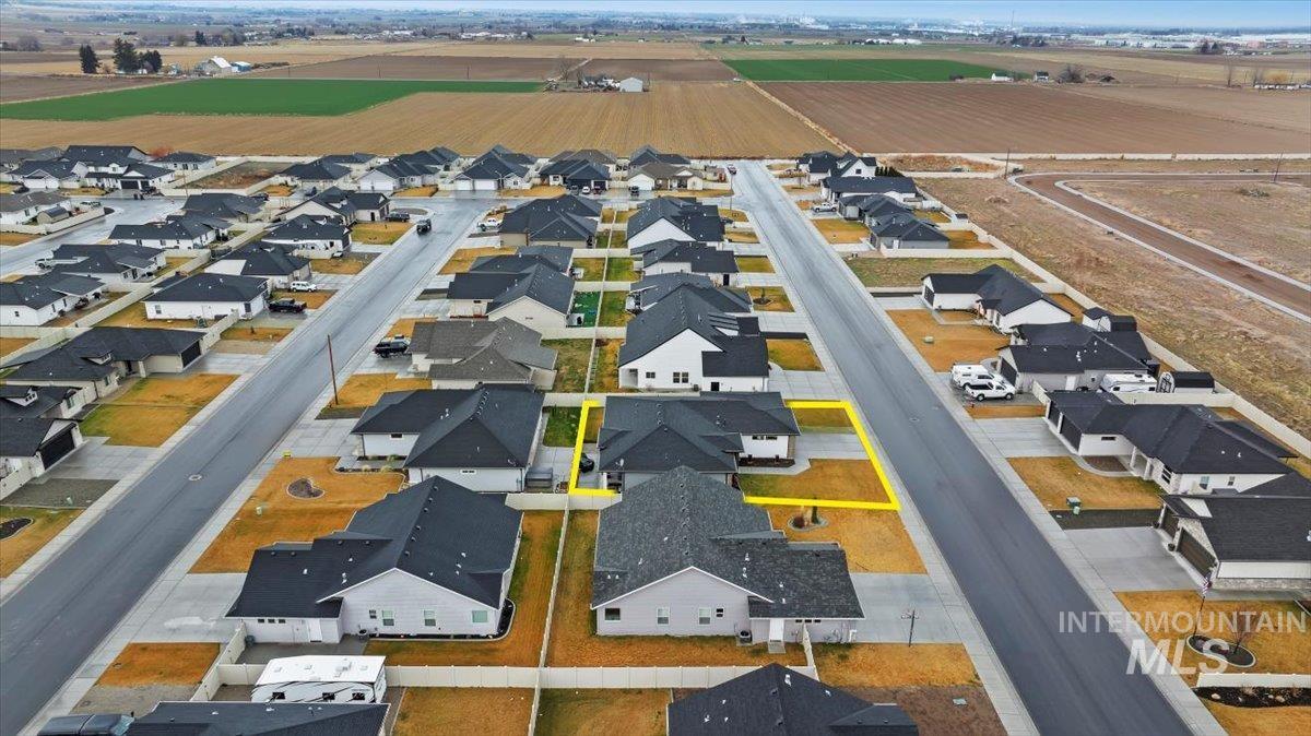 1011 Gem Avenue, Kimberly, Idaho 83341, 3 Bedrooms, 2 Bathrooms, Residential For Sale, Price $474,900,MLS 98974579