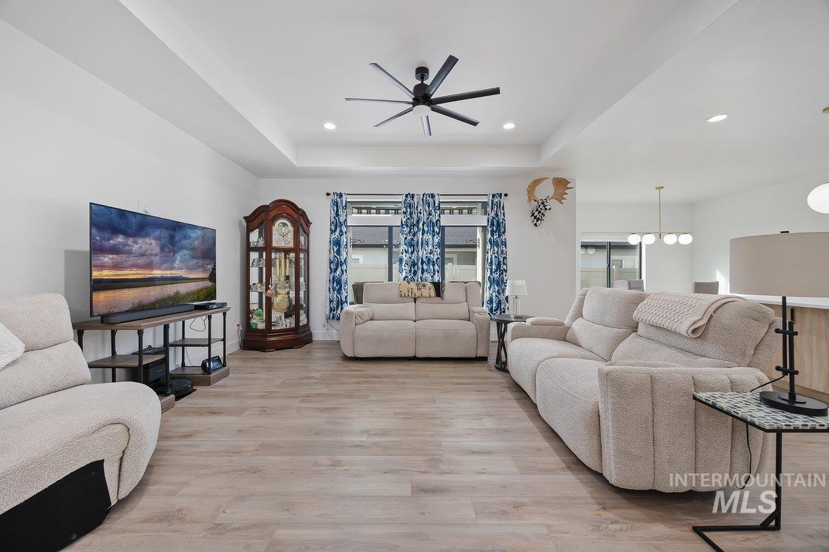 1011 Gem Avenue, Kimberly, Idaho 83341, 3 Bedrooms, 2 Bathrooms, Residential For Sale, Price $474,900,MLS 98974579