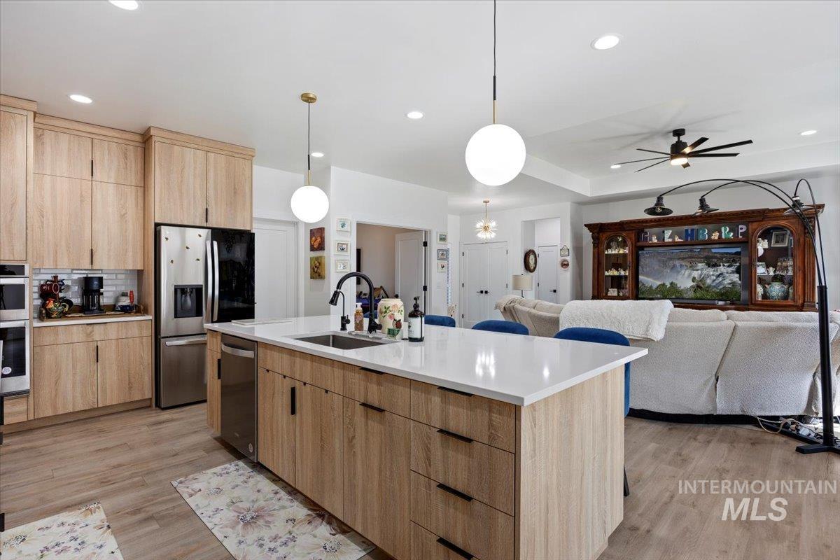 1011 Gem Avenue, Kimberly, Idaho 83341, 3 Bedrooms, 2 Bathrooms, Residential For Sale, Price $495,000, 98974579