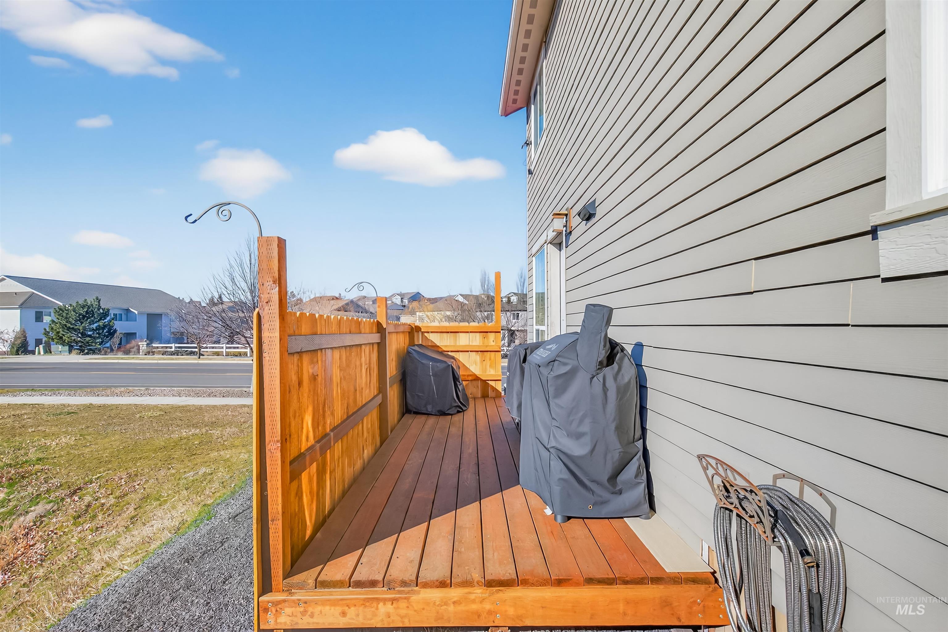 2409 White Ave, Moscow, Idaho 83843, 3 Bedrooms, 2.5 Bathrooms, Residential For Sale, Price $510,000, 98974580