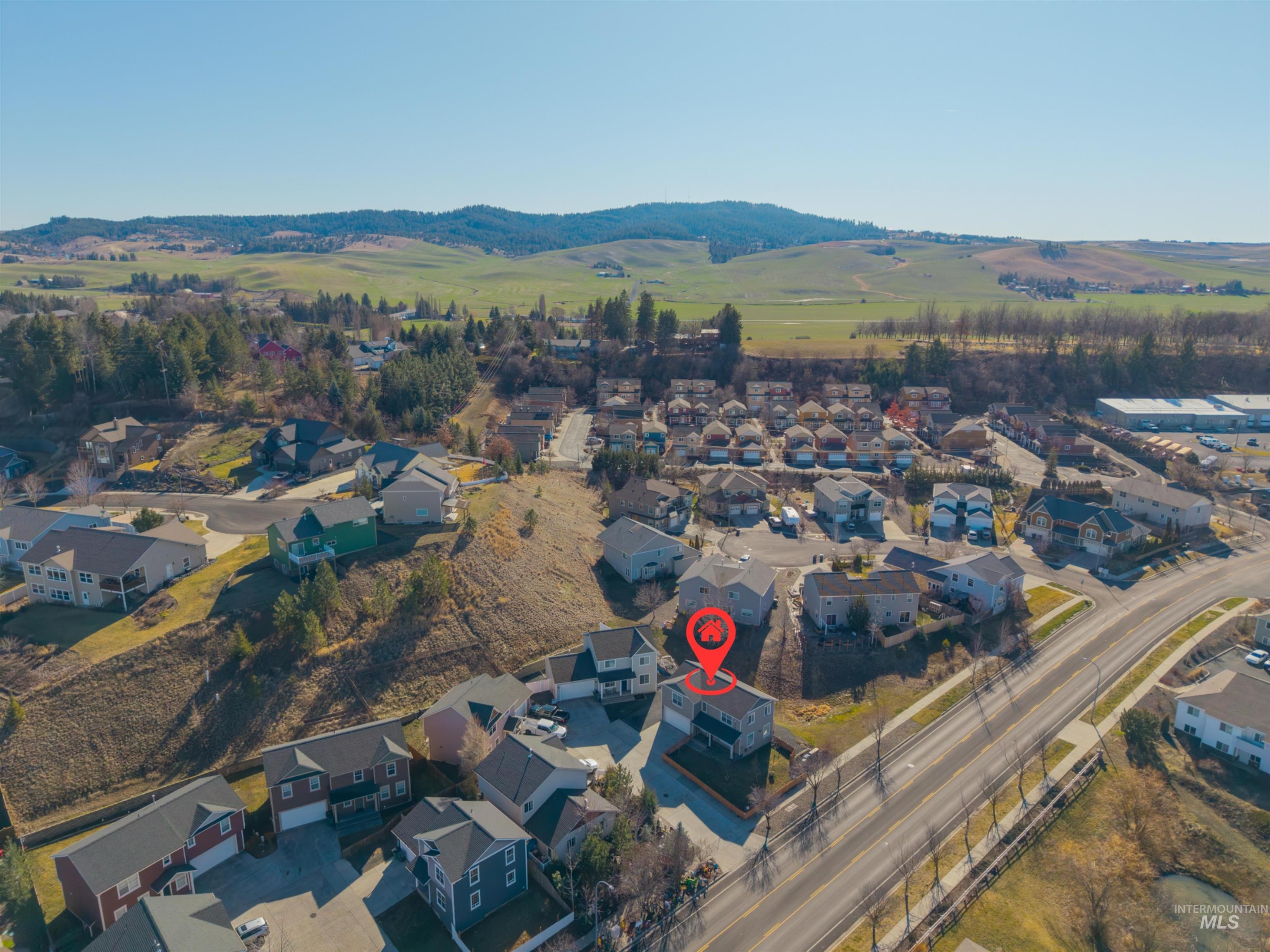 2409 White Ave, Moscow, Idaho 83843, 3 Bedrooms, 2.5 Bathrooms, Residential For Sale, Price $510,000, 98974580