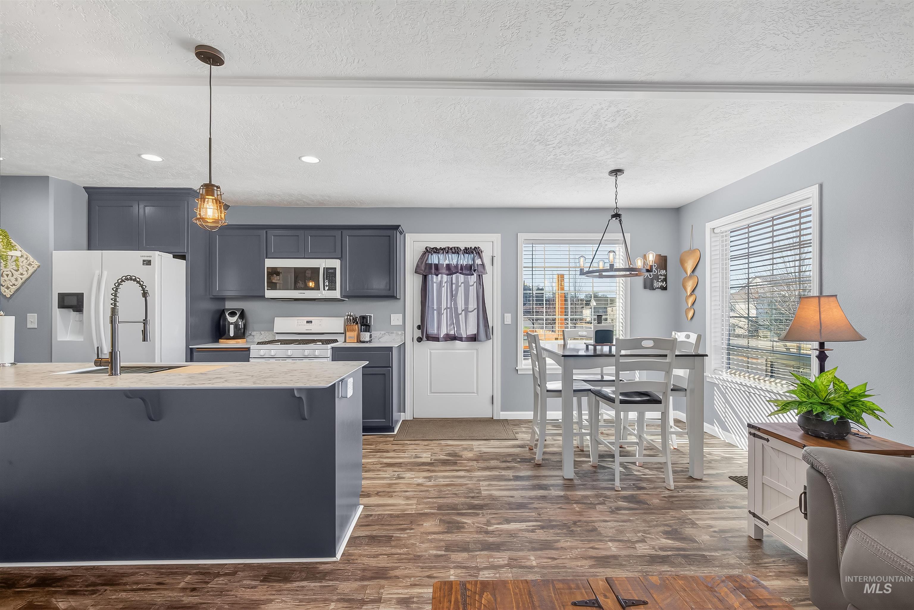 2409 White Ave, Moscow, Idaho 83843, 3 Bedrooms, 2.5 Bathrooms, Residential For Sale, Price $510,000, 98974580