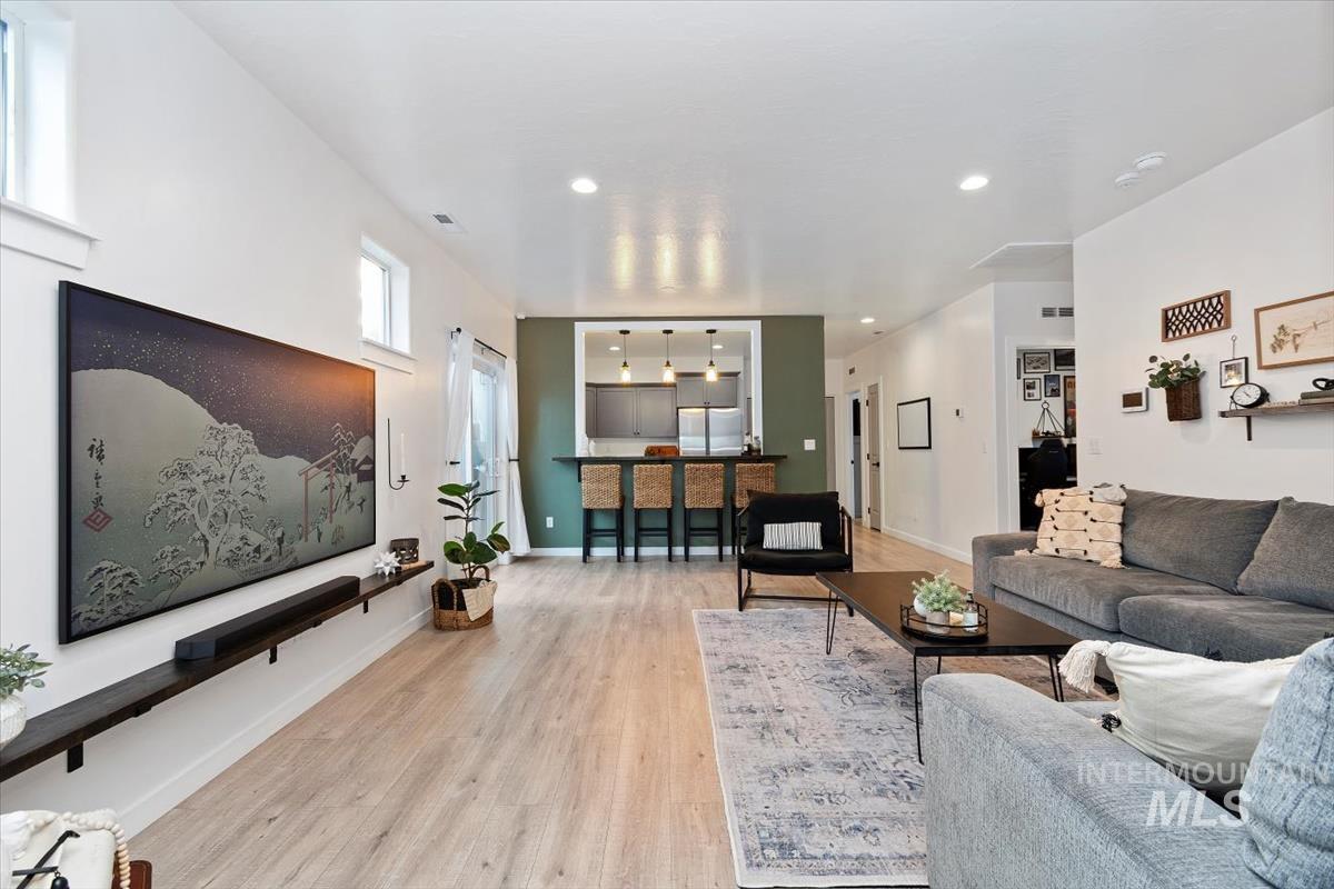 3325 NW 13th Ave, Meridian, Idaho 83646, 3 Bedrooms, 2 Bathrooms, Residential For Sale, Price $430,000, 98974581