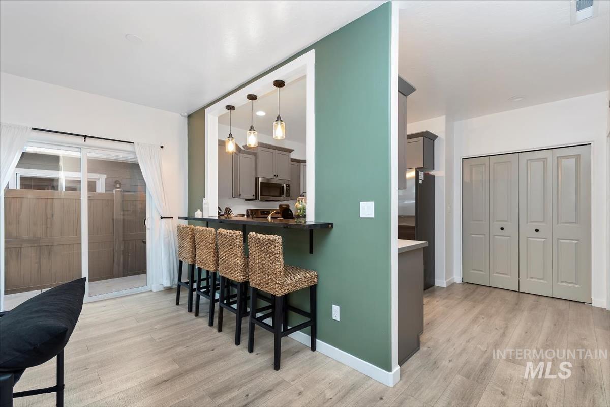 3325 NW 13th Ave, Meridian, Idaho 83646, 3 Bedrooms, 2 Bathrooms, Residential For Sale, Price $430,000, 98974581