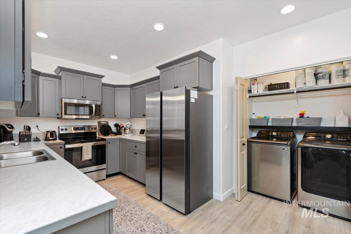 3325 NW 13th Ave, Meridian, Idaho 83646, 3 Bedrooms, 2 Bathrooms, Residential For Sale, Price $430,000, 98974581