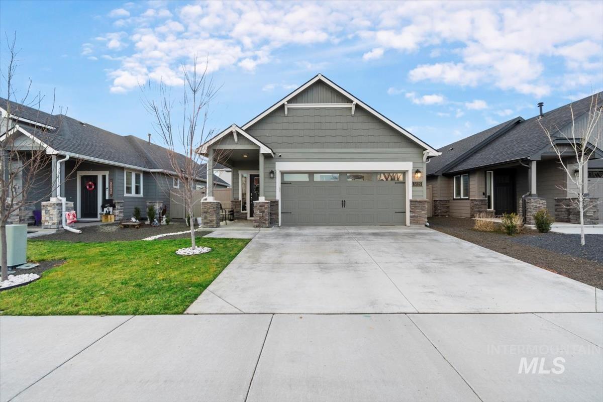 3325 NW 13th Ave, Meridian, Idaho 83646, 3 Bedrooms, 2 Bathrooms, Residential For Sale, Price $430,000, 98974581
