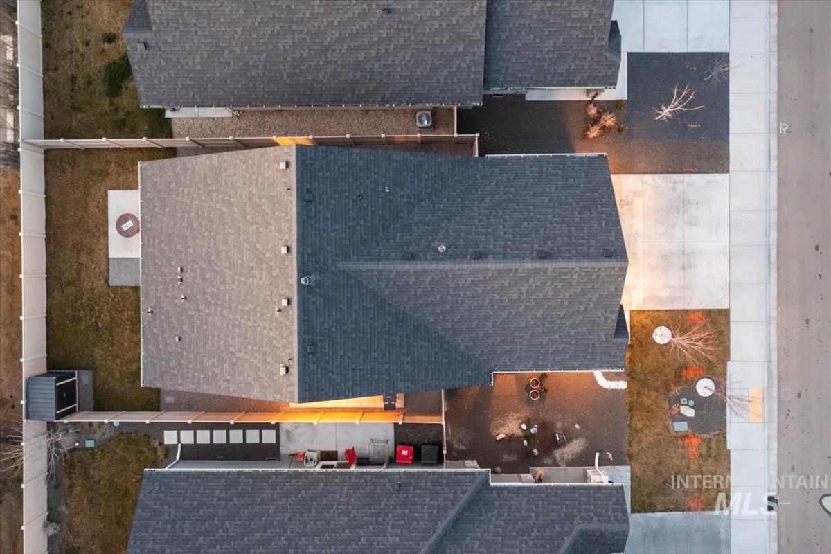 3325 NW 13th Ave, Meridian, Idaho 83646, 3 Bedrooms, 2 Bathrooms, Residential For Sale, Price $430,000, 98974581