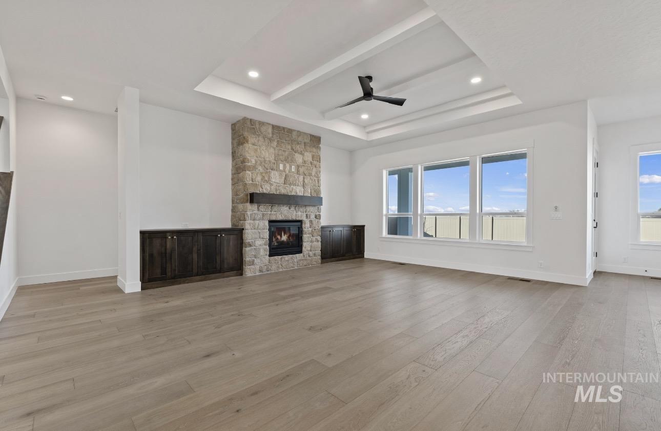 2083 N Rockdale Ave, Kuna, Idaho 83634, 5 Bedrooms, 3.5 Bathrooms, Residential For Sale, Price $949,880,MLS 98974585