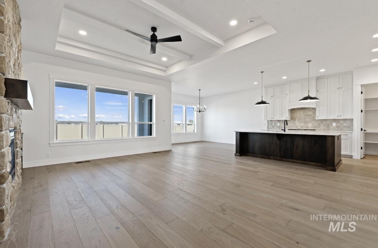 2083 N Rockdale Ave, Kuna, Idaho 83634, 5 Bedrooms, 3.5 Bathrooms, Residential For Sale, Price $949,880,MLS 98974585