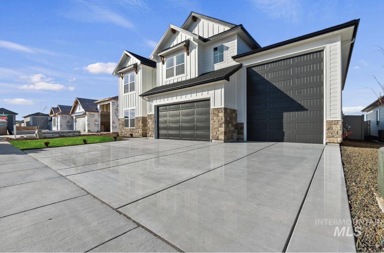 2083 N Rockdale Ave, Kuna, Idaho 83634, 5 Bedrooms, 3.5 Bathrooms, Residential For Sale, Price $949,880,MLS 98974585