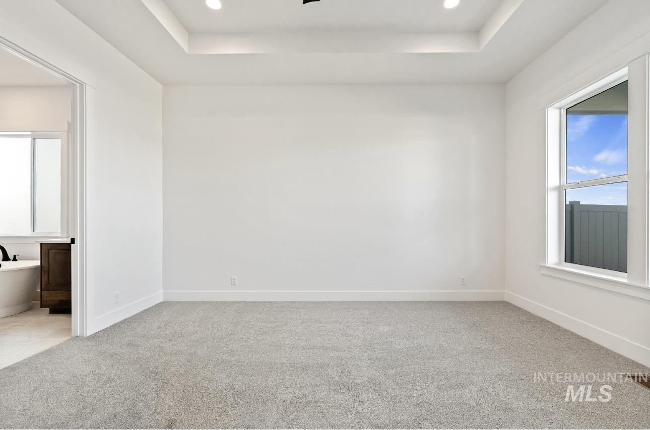 2083 N Rockdale Ave, Kuna, Idaho 83634, 5 Bedrooms, 3.5 Bathrooms, Residential For Sale, Price $949,880,MLS 98974585