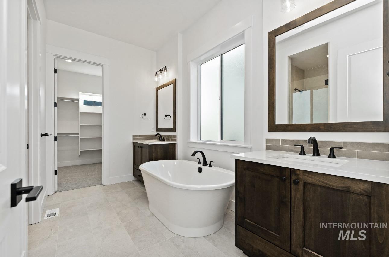 2083 N Rockdale Ave, Kuna, Idaho 83634, 5 Bedrooms, 3.5 Bathrooms, Residential For Sale, Price $949,880,MLS 98974585