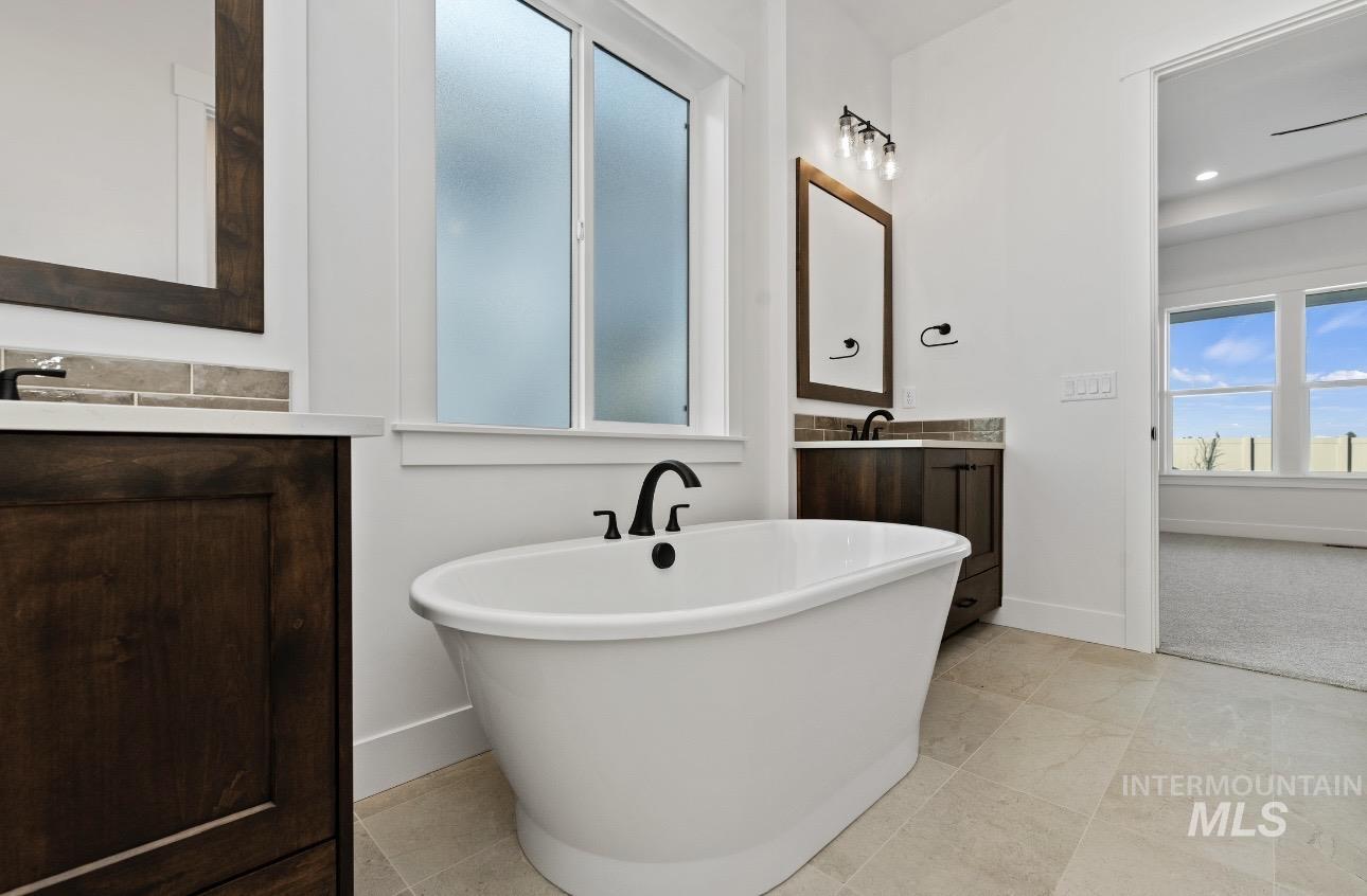 2083 N Rockdale Ave, Kuna, Idaho 83634, 5 Bedrooms, 3.5 Bathrooms, Residential For Sale, Price $949,880,MLS 98974585