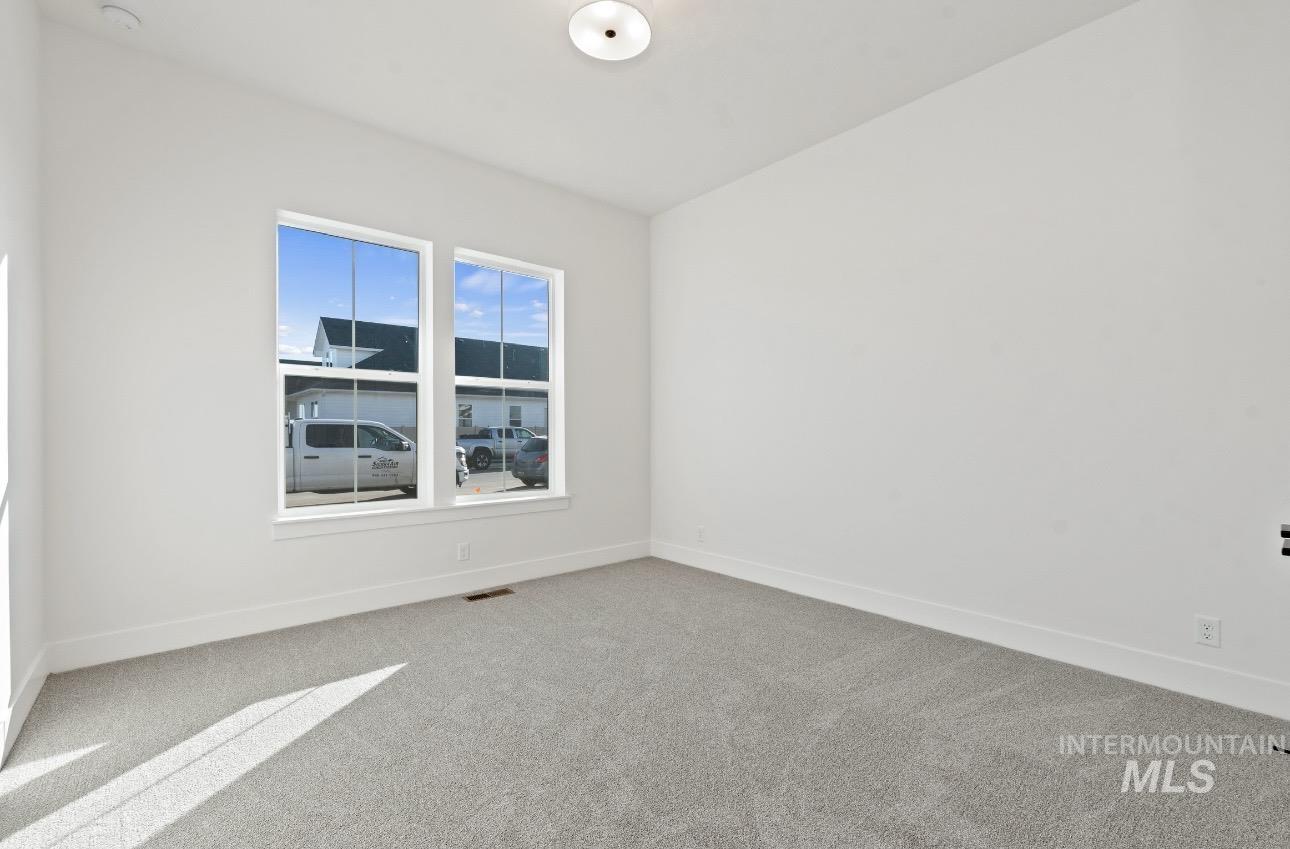 2083 N Rockdale Ave, Kuna, Idaho 83634, 5 Bedrooms, 3.5 Bathrooms, Residential For Sale, Price $949,880,MLS 98974585