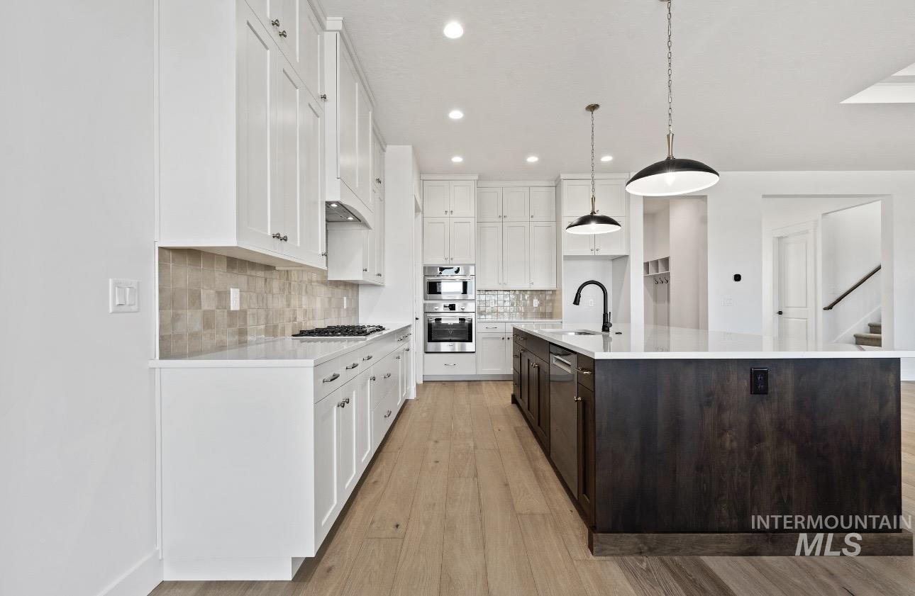 2083 N Rockdale Ave, Kuna, Idaho 83634, 5 Bedrooms, 3.5 Bathrooms, Residential For Sale, Price $949,880,MLS 98974585