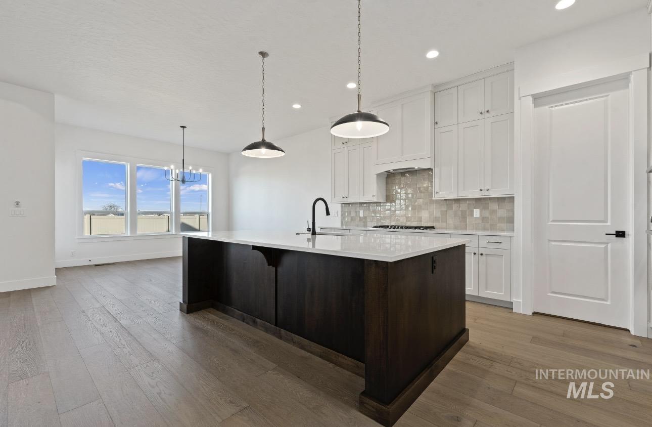 2083 N Rockdale Ave, Kuna, Idaho 83634, 5 Bedrooms, 3.5 Bathrooms, Residential For Sale, Price $949,880,MLS 98974585