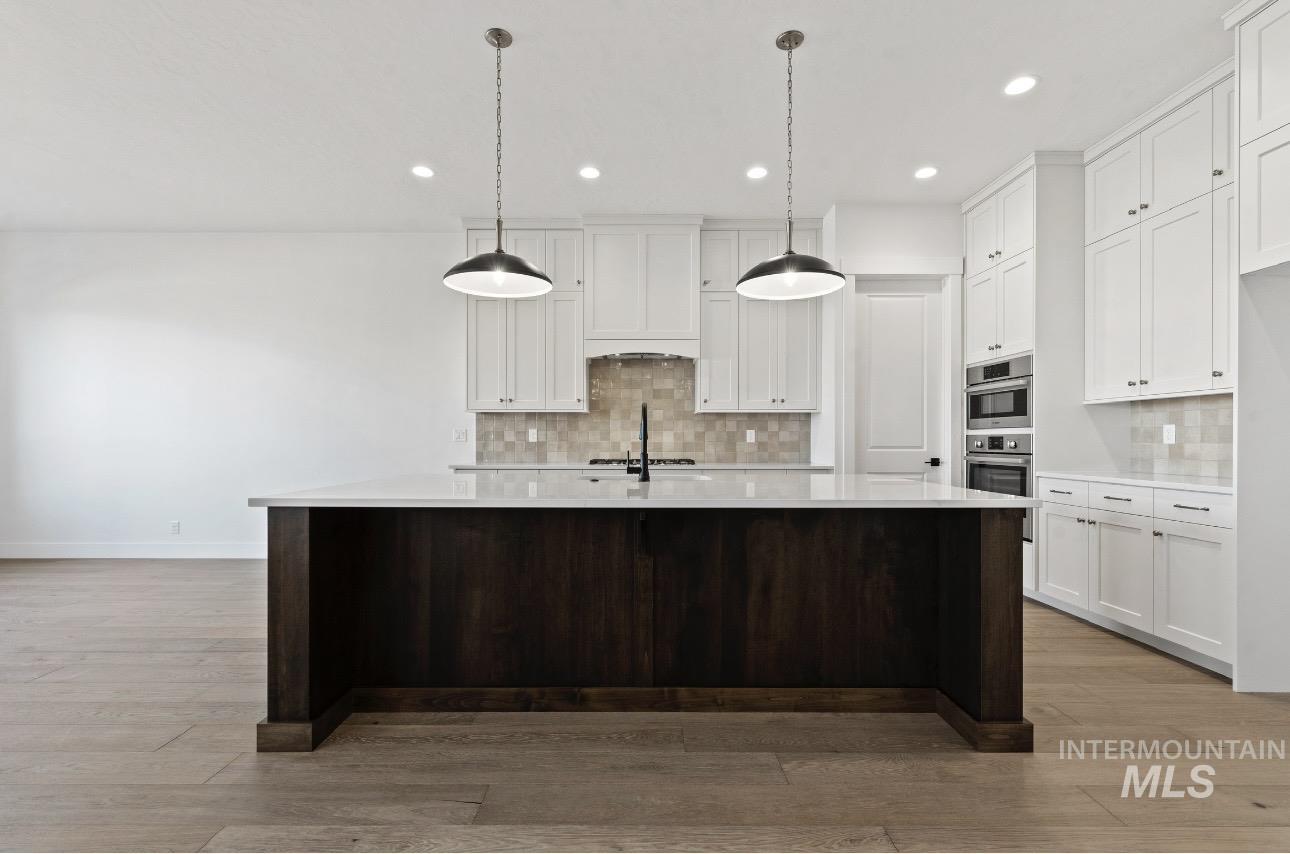 2083 N Rockdale Ave, Kuna, Idaho 83634, 5 Bedrooms, 3.5 Bathrooms, Residential For Sale, Price $949,880,MLS 98974585