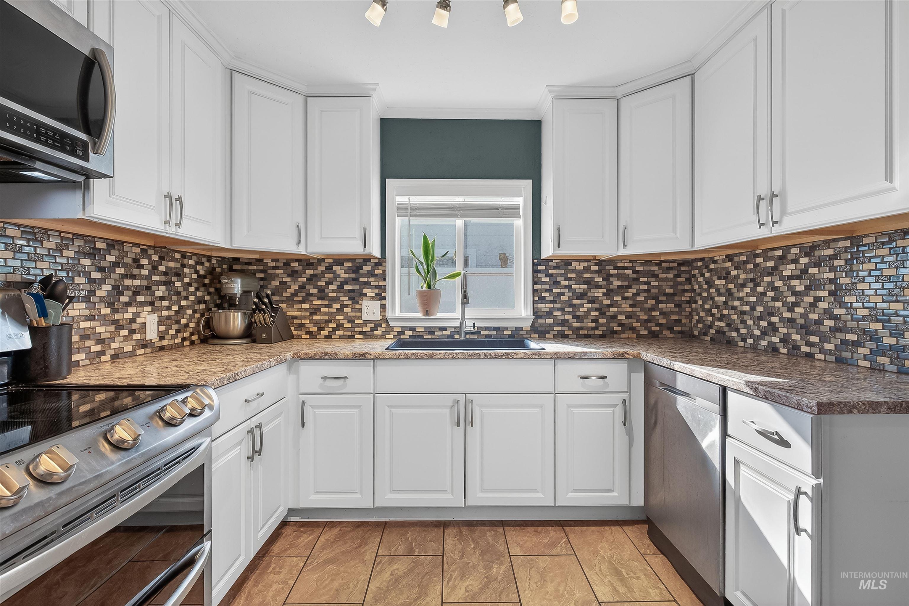 807 3rd Street, Clarkston, Washington 99403, 2 Bedrooms, 1 Bathroom, Residential For Sale, Price $295,000,MLS 98974587